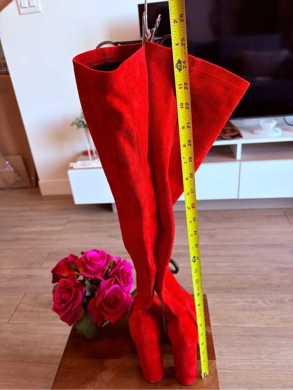 N/A bold red